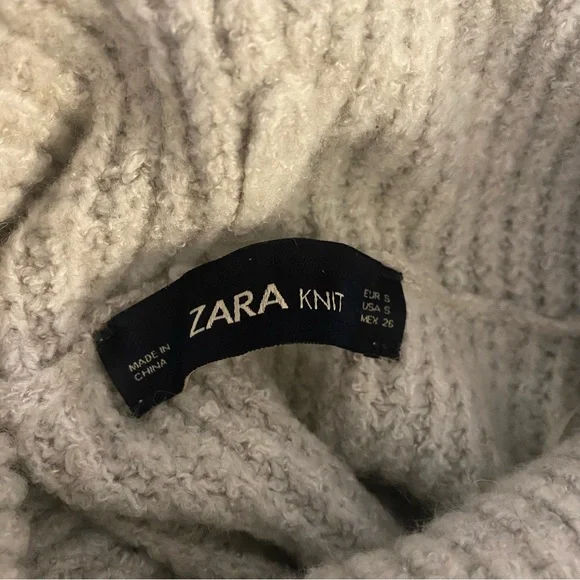 Zara size small light grey oversized chunky knit turtleneck sweater - Picture 6 of 9